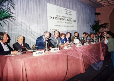Israeliani e palestinesi: in cammino verso la pace. 1993, Milano